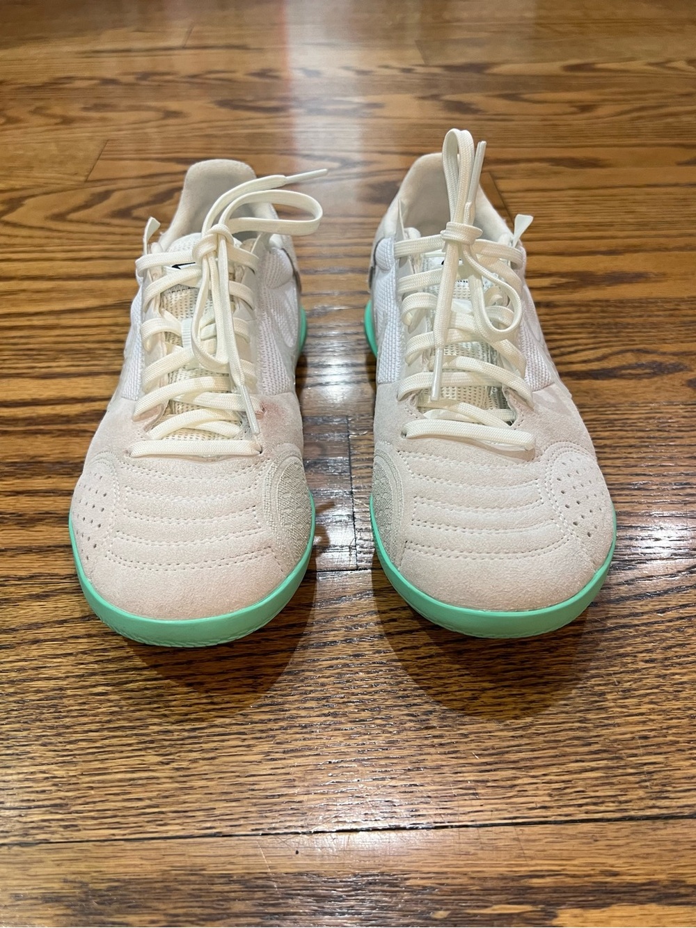 Nike Streetgato Indoor Soccer Shoes Streetwear Summit White/Green Glow W6.5/5Y - Picture 3 of 16